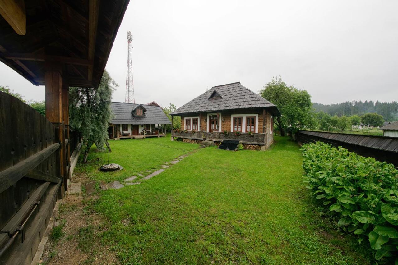 Casa Bunicii Din Bucovina Villa Vama  Buitenkant foto