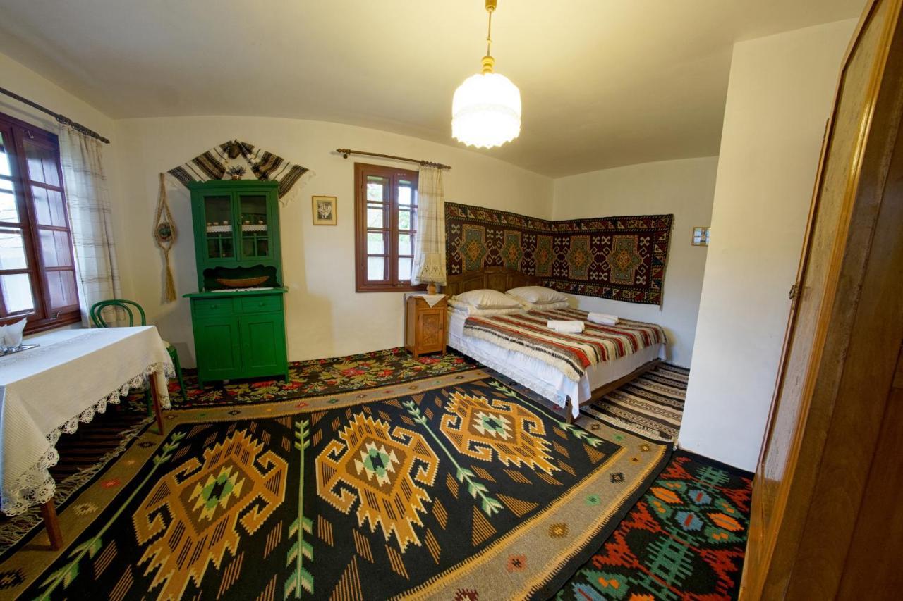 Casa Bunicii Din Bucovina Villa Vama  Buitenkant foto